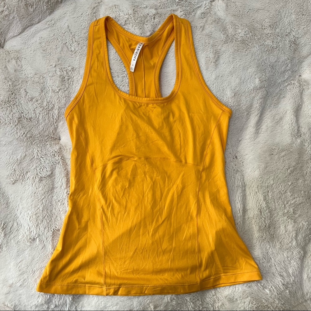 Adorable dandelion color Fabletics Tank Top B1-11